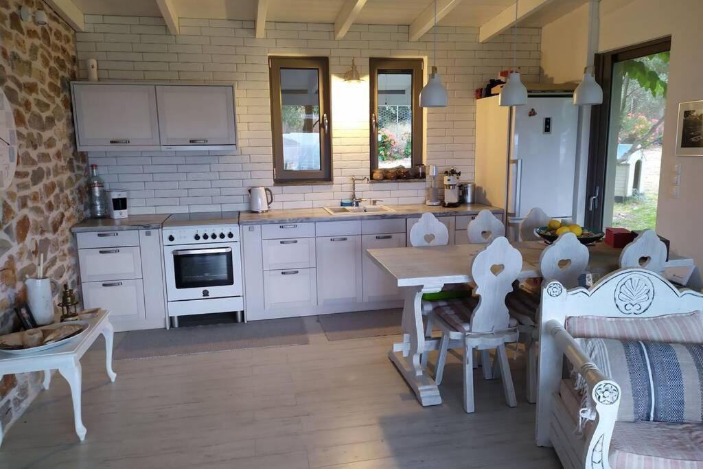 Klovino Beach House Douvia Kültér fotó